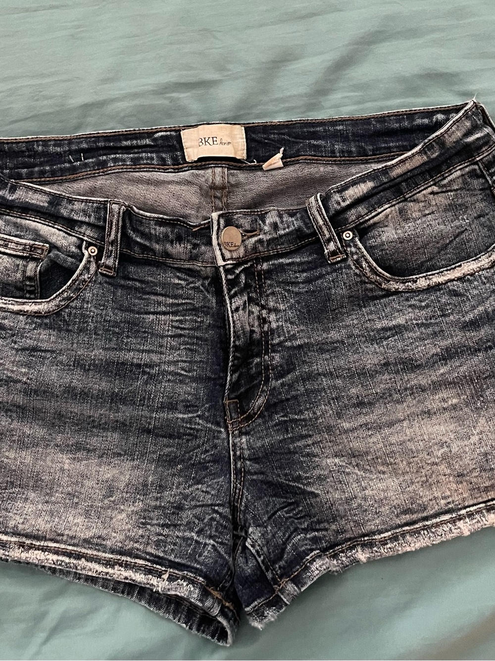 Buckle BKE Faded Indigo Wash Shorts